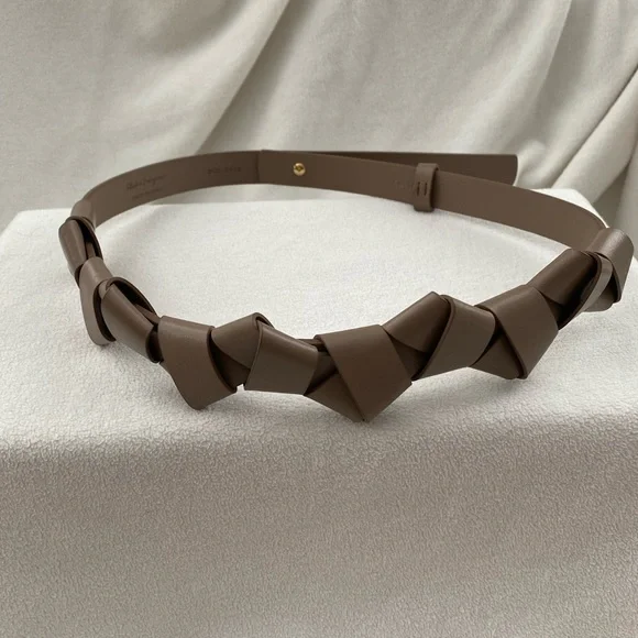 *SOLD* Brand new Salvatore Ferragamo women’s knotted belts sizes XS S - Picture 4 of 5